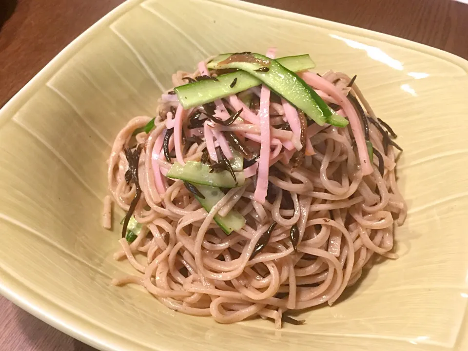 ひじきと蕎麦のサラダ|ひろしんさん