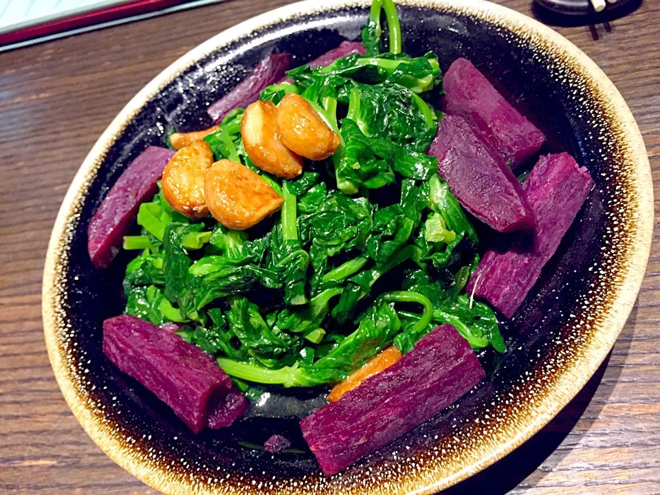 braised pea sprouts with purple sweet potato|Sky Blueさん