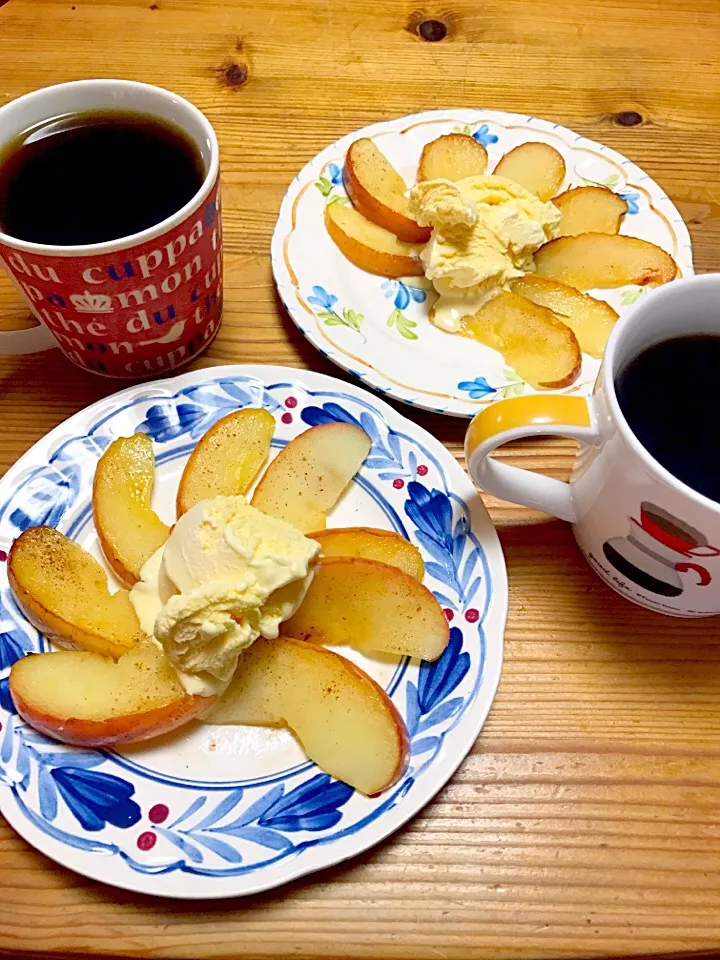 スマスマでローラがやってた☆林檎のココナッツオイル焼き🍎🍎🍎|misakoさん