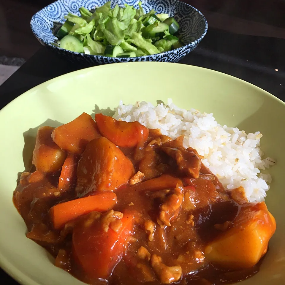 #カレーライス  久しぶりに食べたくなって😊|ヨッチャンさん