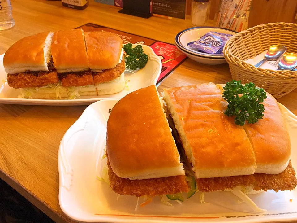 Snapdishの料理写真:かつサンド&味噌かつサンド@コメダ珈琲店|マニラ男さん