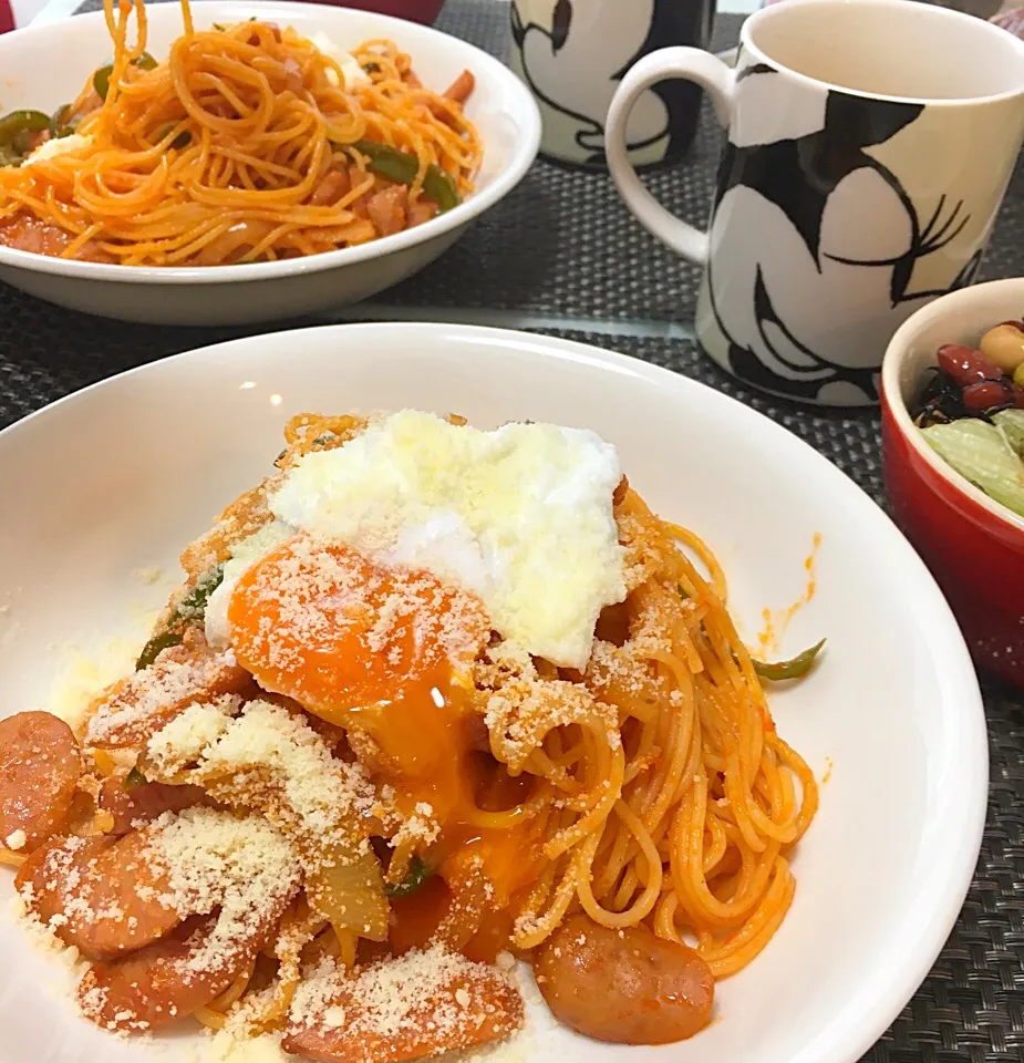 今日のお昼はナポリタン😋ポーチドエッグのせ❤️|らいとさん