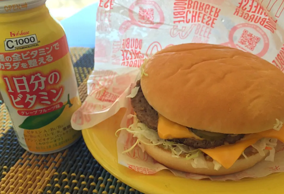 今日のお昼は、マックのダブルチーズバーガー|sono.kさん