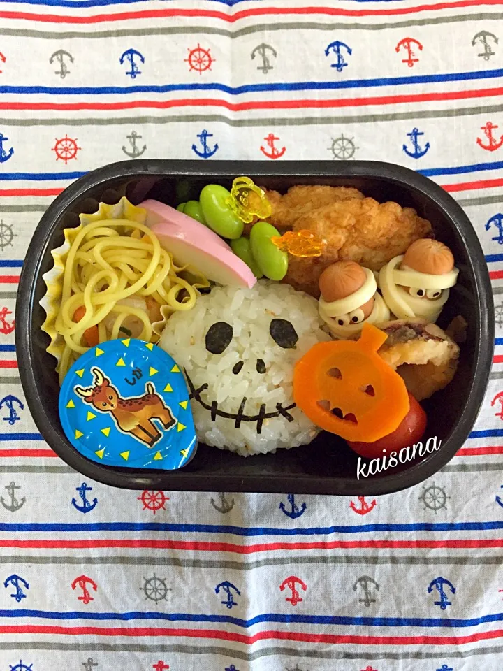 ハロウィン弁当♡  2016.10.31

#幼稚園 #年少 #キャラ弁 #ジャック #ミイラウインナー #ジャックオーランタン #ハロウィン|カイサナママさん