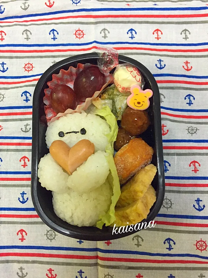 ベイマックス弁当♡  2016.12.19

#幼稚園 #年少 #キャラ弁 #ベイマックス|カイサナママさん