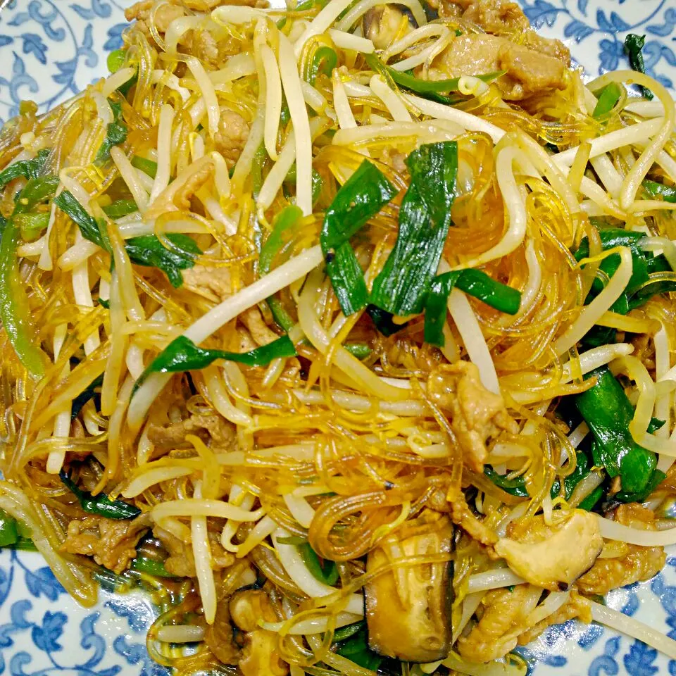 春雨ともやしの甜麺醤炒め|たえさん