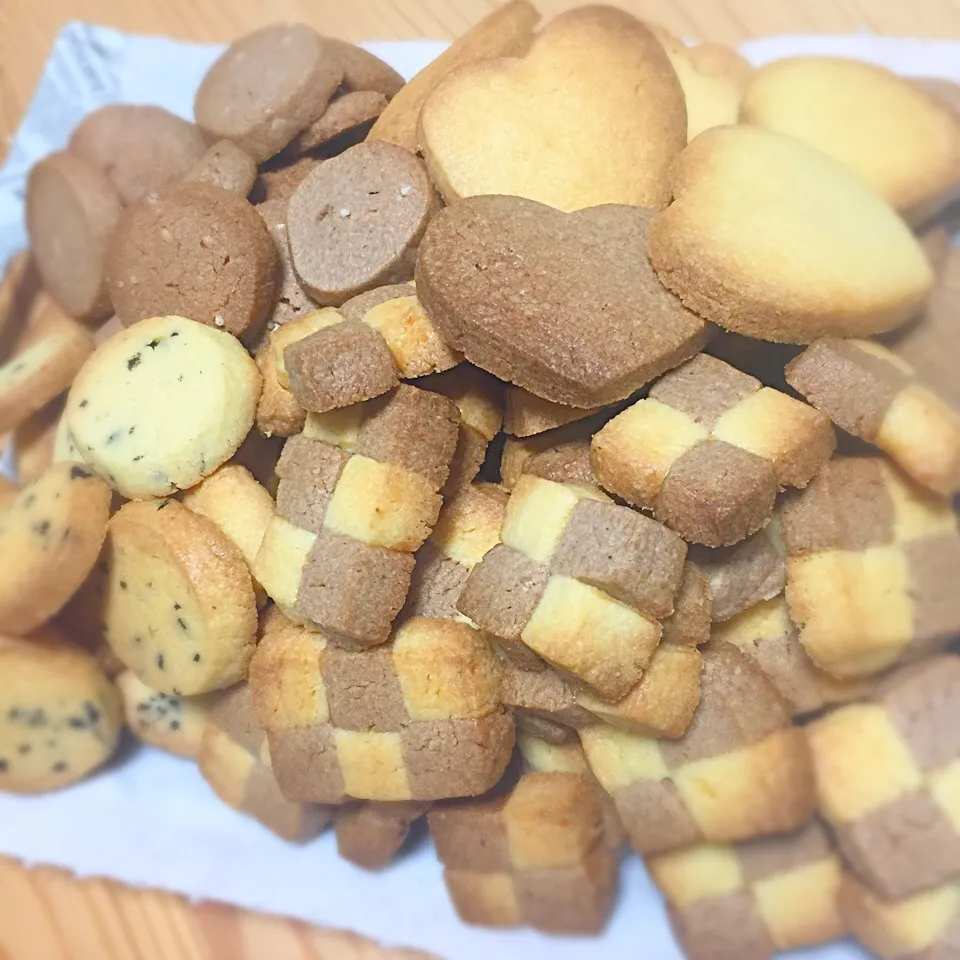 バレンタイン用にクッキー大量生産🍪🍪🍪|しょちちさん