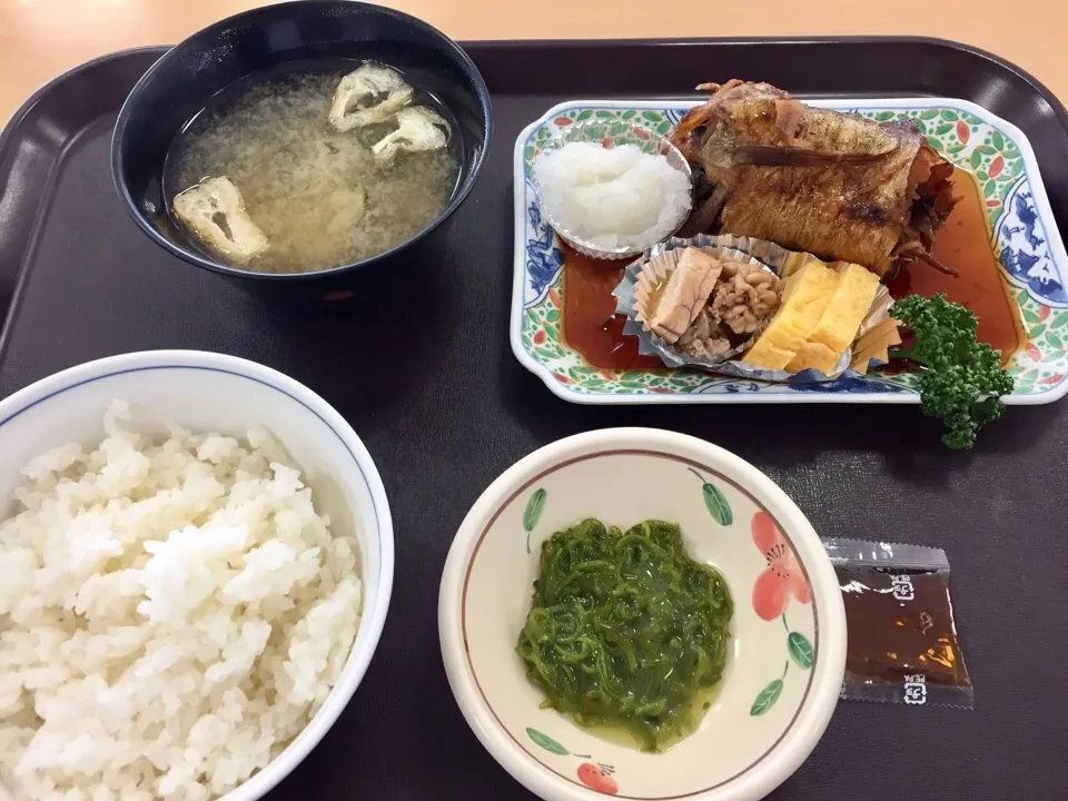 Snapdishの料理写真:煮魚定食|utayataさん