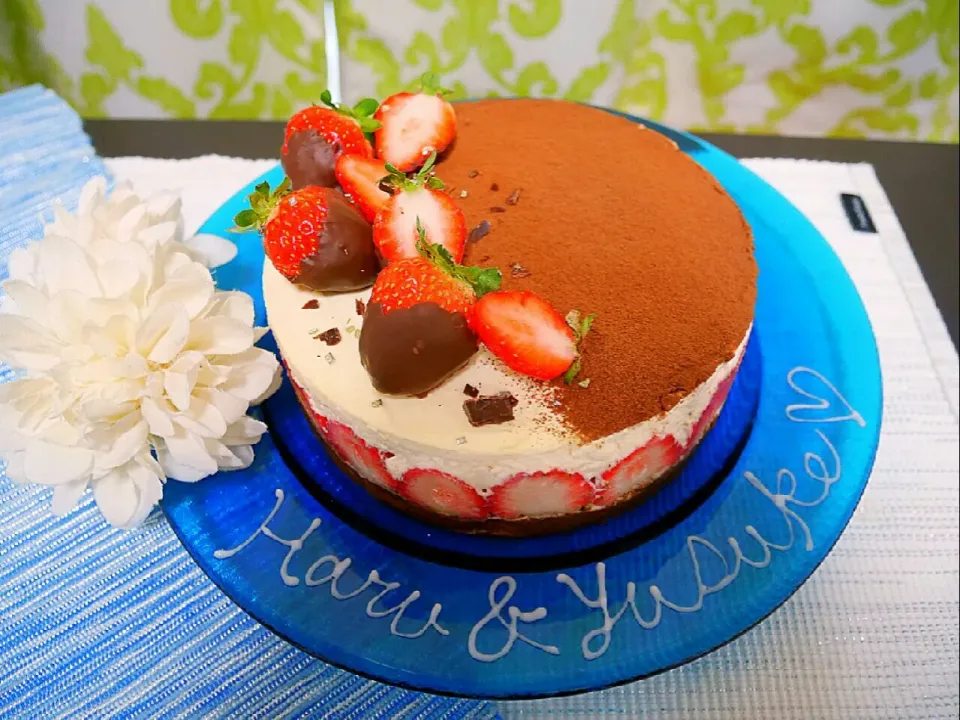 Snapdishの料理写真:❤Happy first Valentine❤Rizmuさんのティラミス de Tiramisù mousse cake♪|pikyuさん