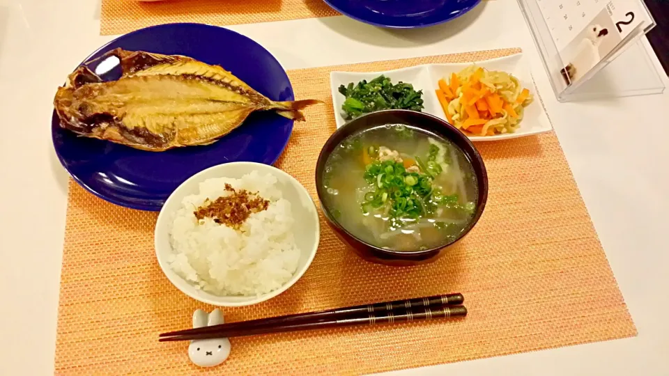 今日の夕食　あじの開き、切り干し大根の煮物、ほうれん草のごま和え、塩豚汁|pinknari🐰🌈さん