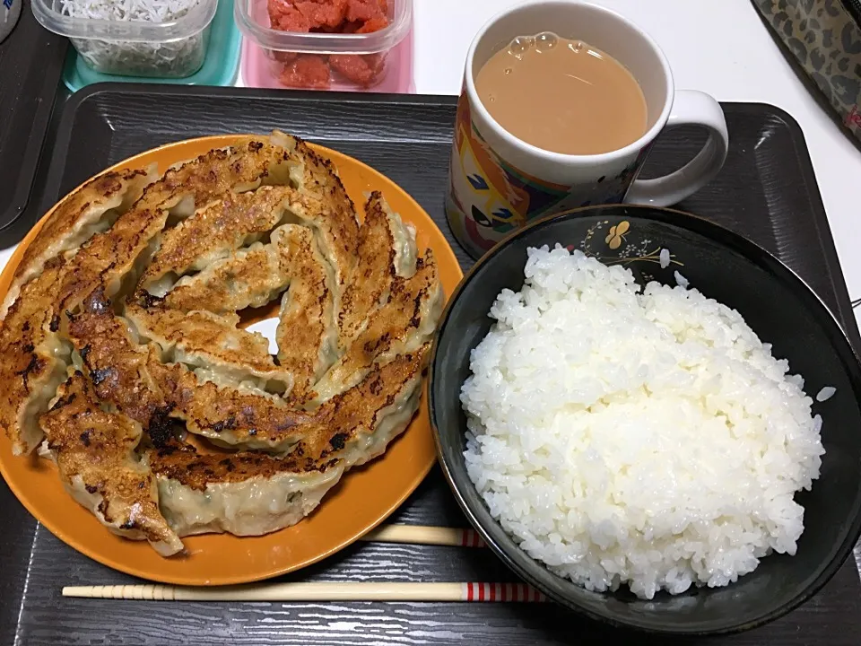 Snapdishの料理写真:白菜で餃子♡|みいぽぽさん