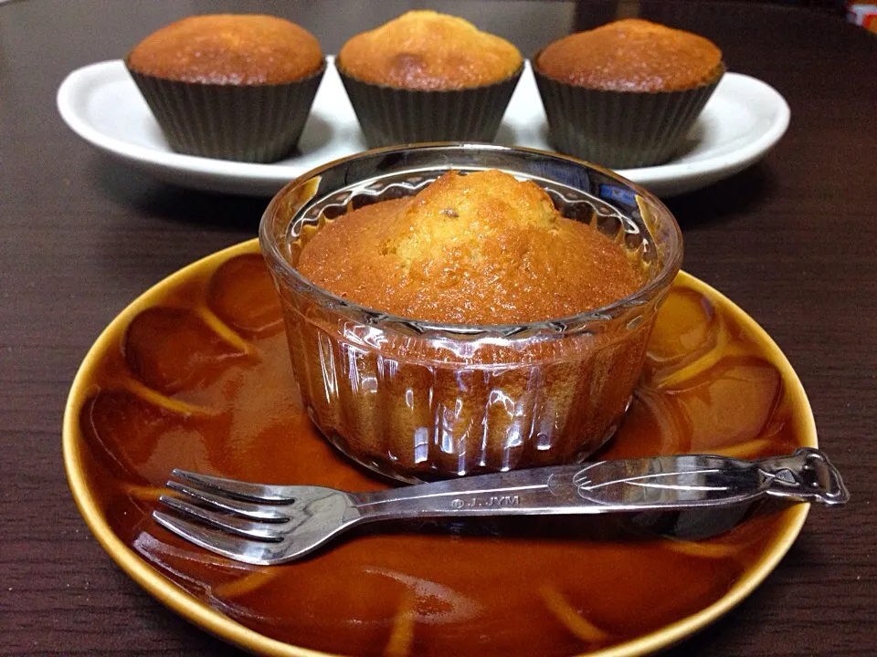 ラムレーズンとホワイトチョコのカップケーキ|こんこんさん