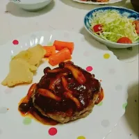 Snapdishの料理写真:ハンバーグ|chocoさん