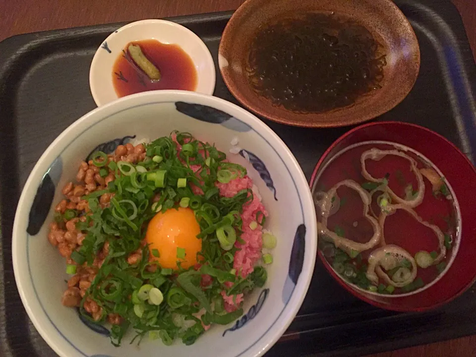 納豆ネギトロ丼 お吸い物 もずく|ラーメンの小池さん