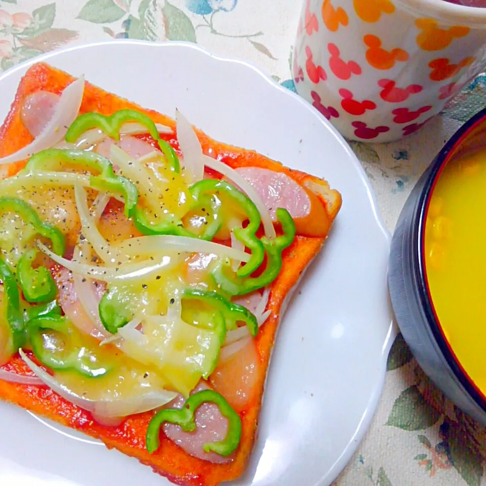 チェダーチーズのピザトースト🍕|うたかた。さん