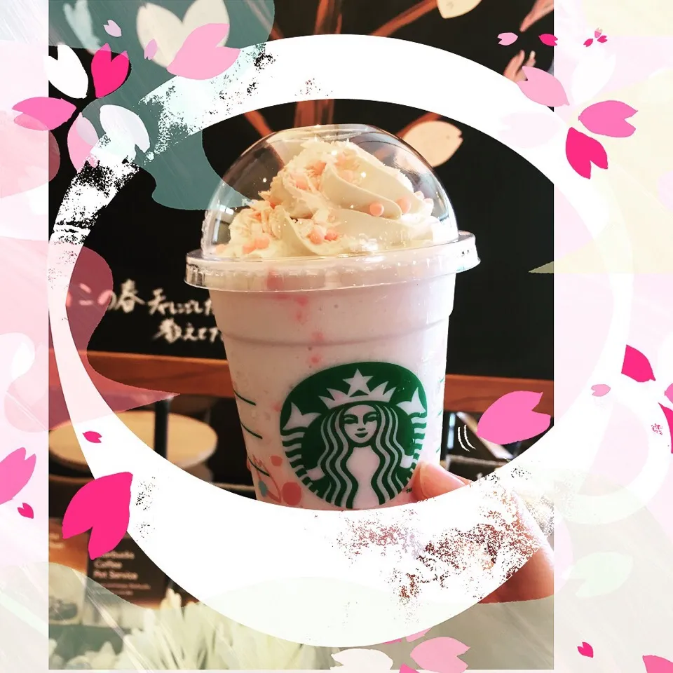 スタバ さくらブロッサムクリームフラペチーノ with クリスピースワール🌸|カウンター嬢さん