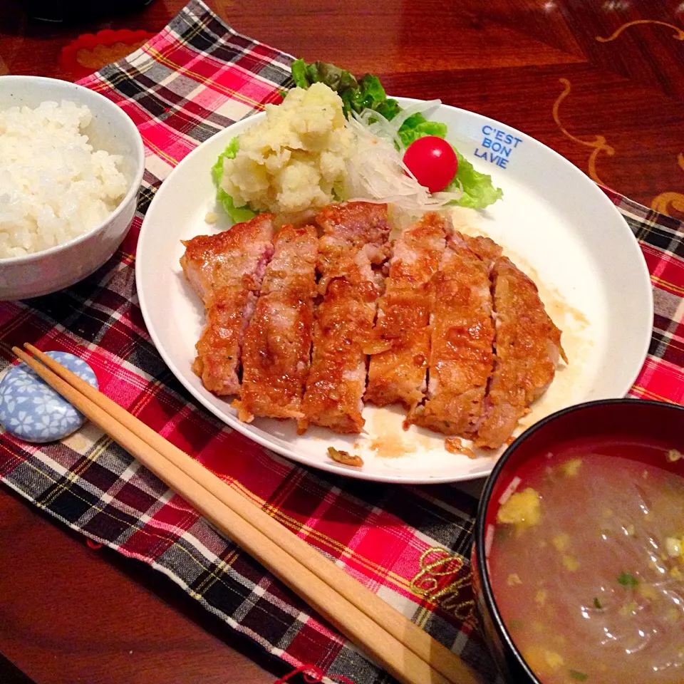 今日の晩御飯(๑´ڡ`๑)
トンテキ|ちゃたままさん