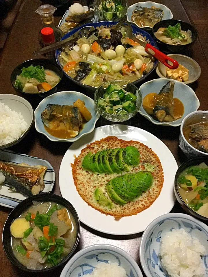 白菜のうまに
アボカドとチーズカリカリ
鯖の味噌煮＆鯖の塩焼き
豚汁
きゅうりの生姜漬け|まみsanさん