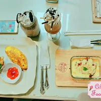 🏡Madam Wang Secret Garden, Malang
Menu : Smoked Ham & Cheese Omelette with French Fries, Beef Lasagna, Oreo Shake, and Tiramisu Frappe
Address : Jl. Telomoyo No|Pramita Riza Oktavianiさん