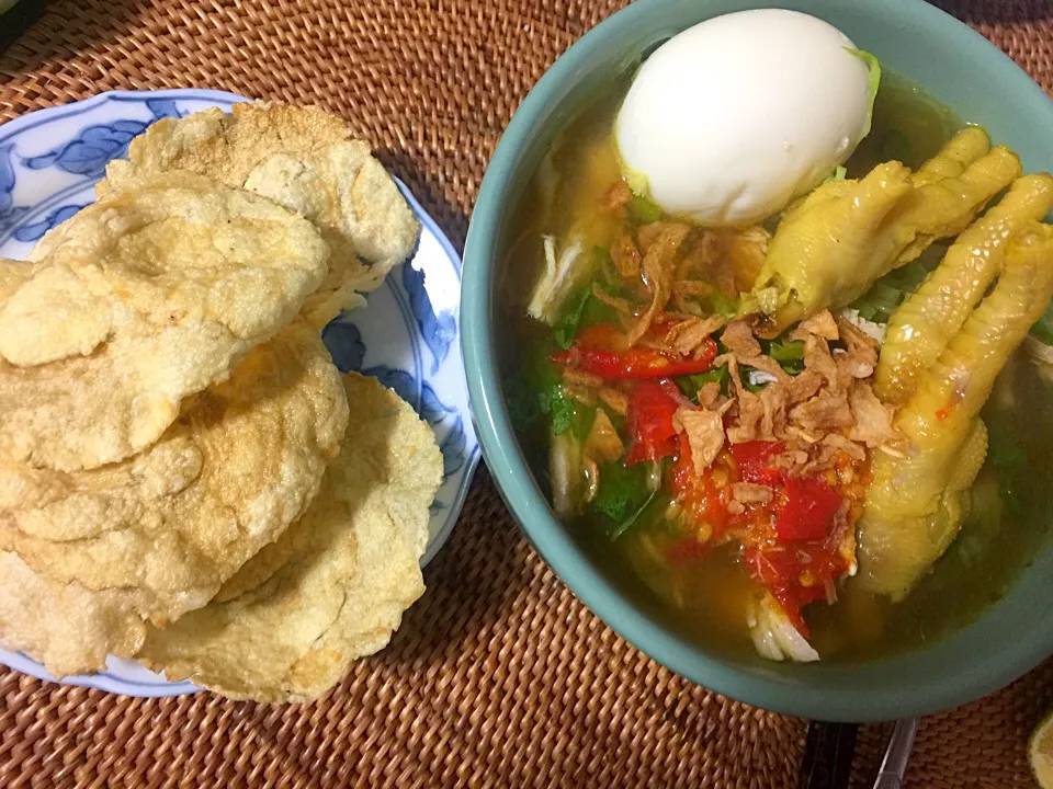 Soto ayam & ceker|yeni kartikasariさん