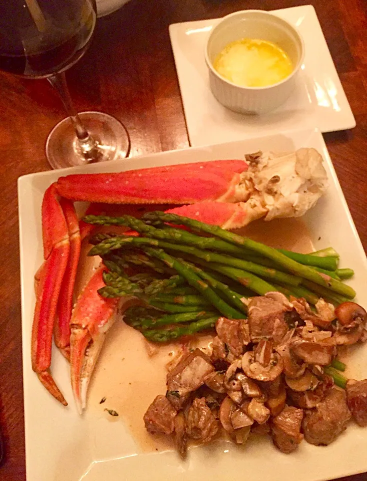 Snapdishの料理写真:Brandy Glazed Steak Tips and Mushrooms + Crab Legs #Valentines|K Goodnessさん