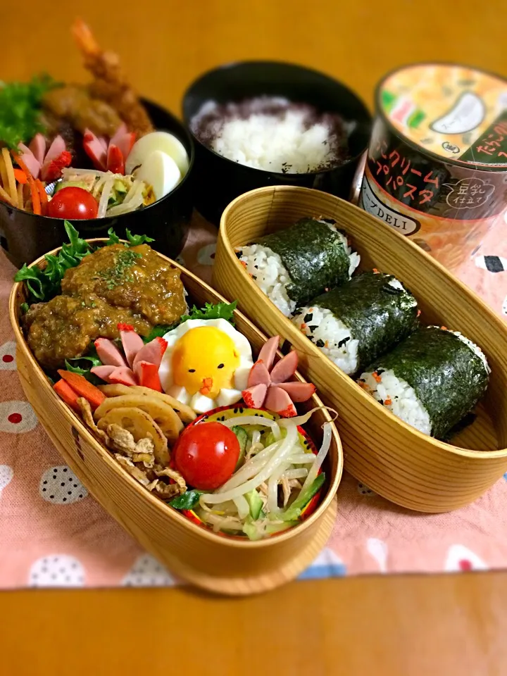 息子君、わたくし弁当🎶
カレーハンバーグ
もやしサラダ
ピヨちゃん
ウイン
レンコンにんにく炒め物
俵おむすび|BooBooさん