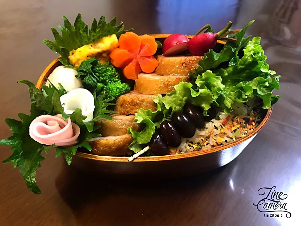 今日の私のお弁当🍱 バルサミコ酢で鶏チャーシュー🐔 ♪(๑ᴖ◡ᴖ๑)♪|とんちんさん