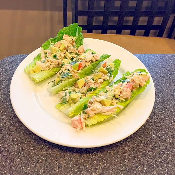 Chicken Lettuce Wrap 
Avocado and parsley 
some mayo 😋|FitMomDoc19さん