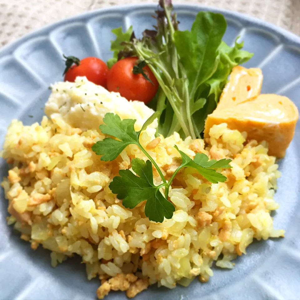 鮭カレーチャーハンのプレートランチ♡|料理研究一家「古川家」さん