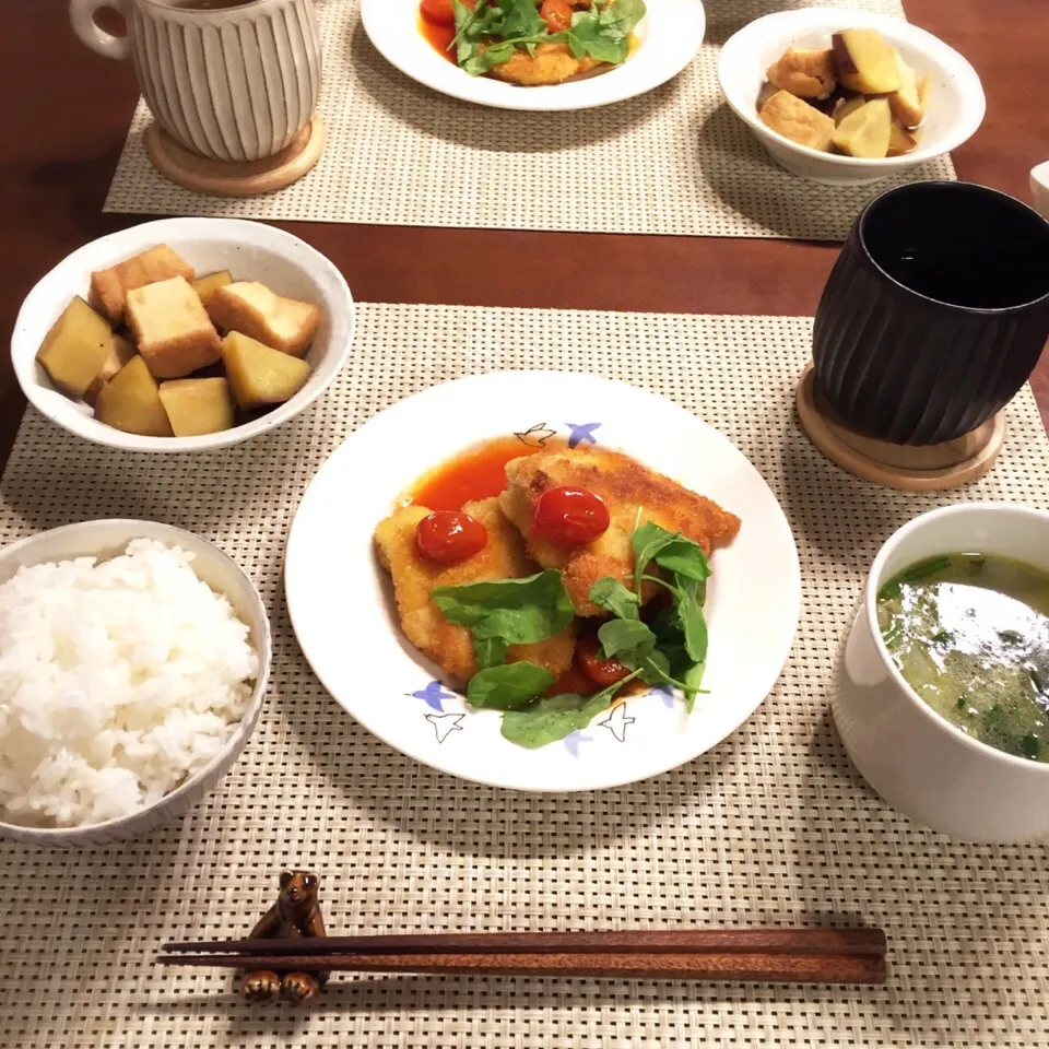 鶏胸肉のミラノ風カツレツ
グリーンミネストローネ
さつまいもと厚揚げの煮物|でんでんむしごはんさん