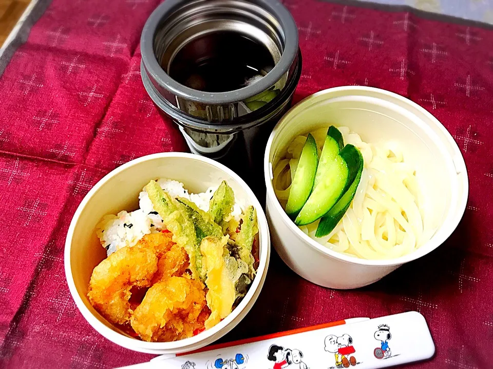 Snapdishの料理写真:高校生息子🍱天麩羅うどん|haaakiさん