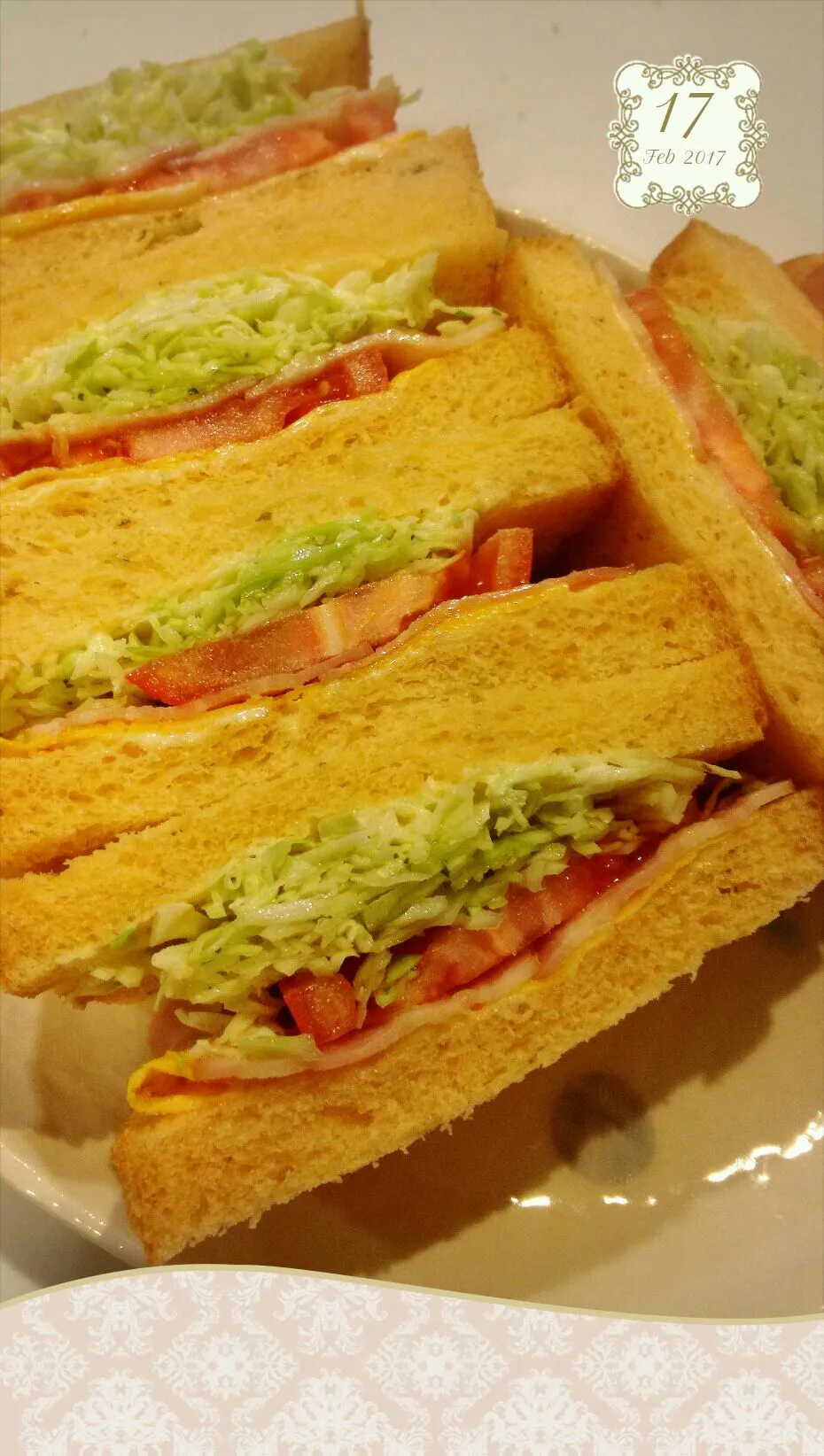 トマトパセリ食パンで沼るの朝～♪|きみちさん