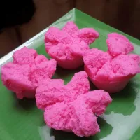 Snapdishの料理写真:huat kueh #huatkueh #pink #Hari Valentine #nomnom|kueloverさん