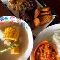 Snapdishの料理写真:Sayur asem, babat goreng,tempe,ikan asin|Astrid Ocdetiさん