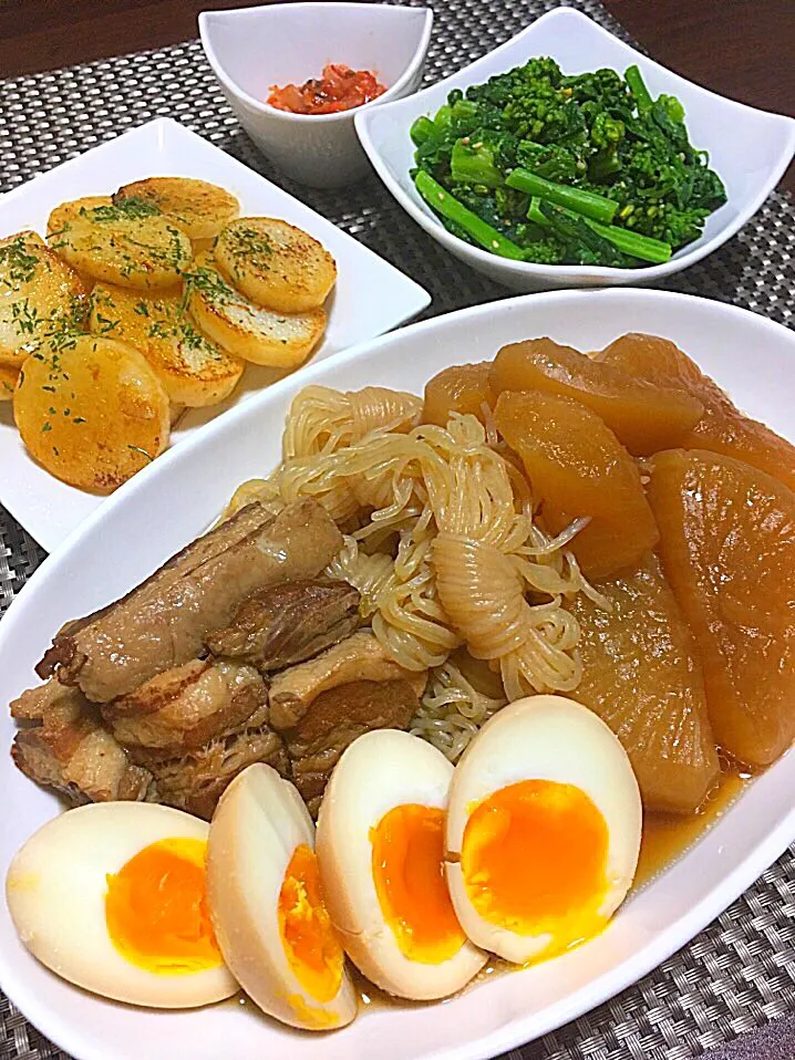 あり合わせ煮物
山芋のバター醤油焼き
菜の花の胡麻和え
キムチ|みっきーさん