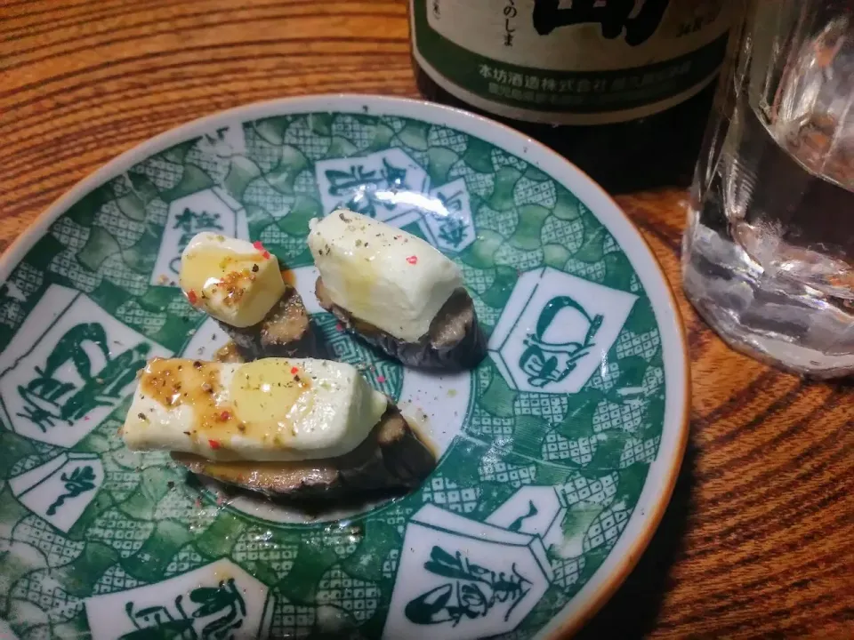 Snapdishの料理写真:いぶりがっこ酒粕クリームチーズ|KimaLABOさん