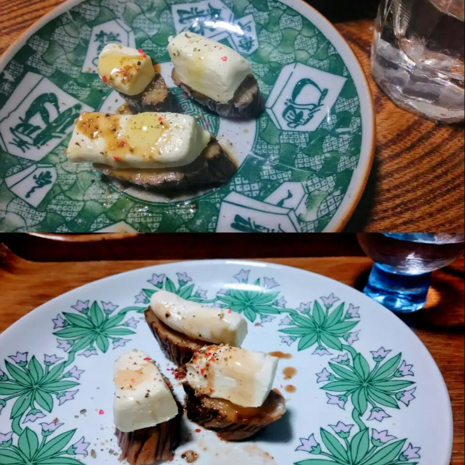 いぶりがっこ酒粕クリームチーズ

視覚による味覚の錯覚。全く同じ料理でも、器が変われば全く別の味わい。上はやっぱり黒麹の芋焼酎でも合わせたいですが、下はアルマニャックやカルヴァドスを嘗めたくなります。|KimaLABOさん