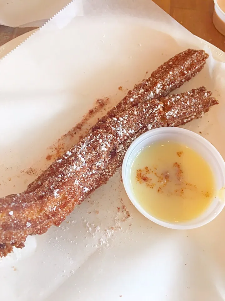 Churros in drunken powdered sugar|scout o'garaさん