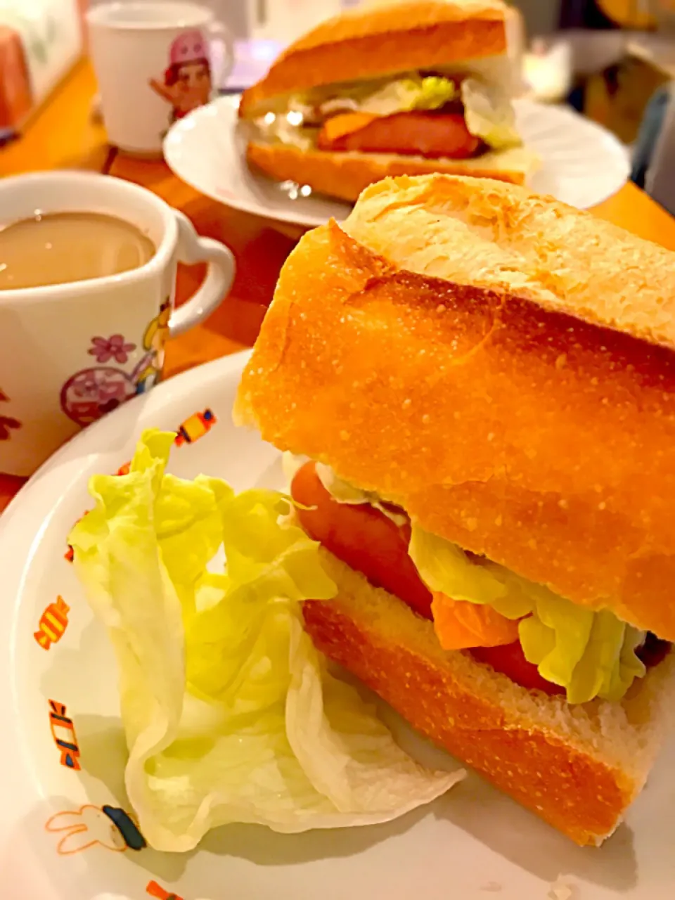 チーズウインナーとレタスのトーストサンド   カフェオレ☕|ch＊K*∀o(^^*)♪さん