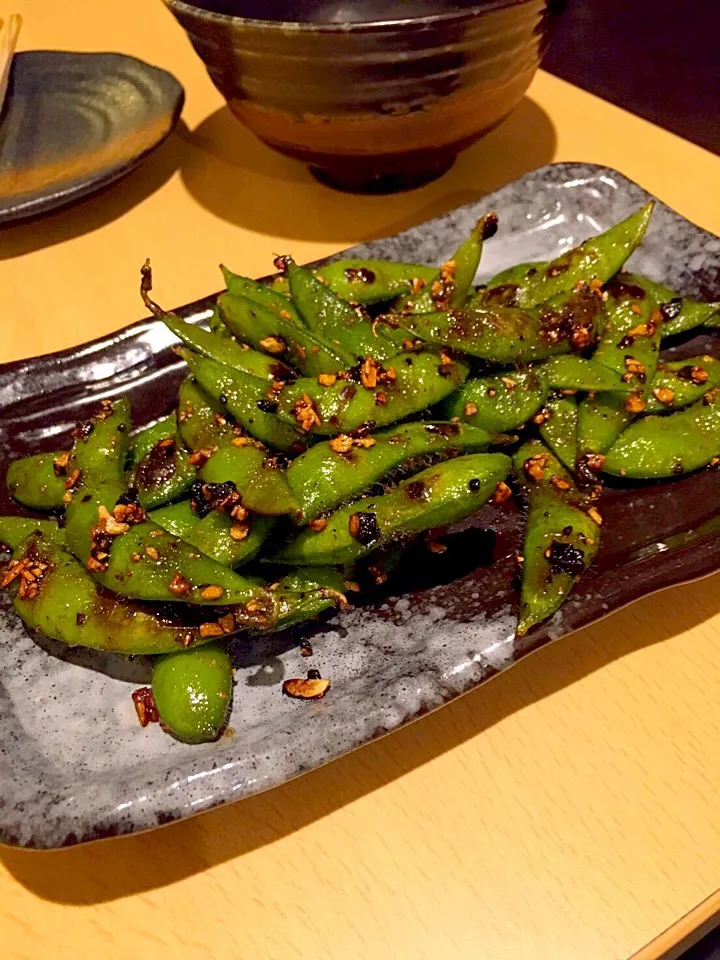 一勝の枝豆ガーリックバター醤油炒め|泉井秀之さん