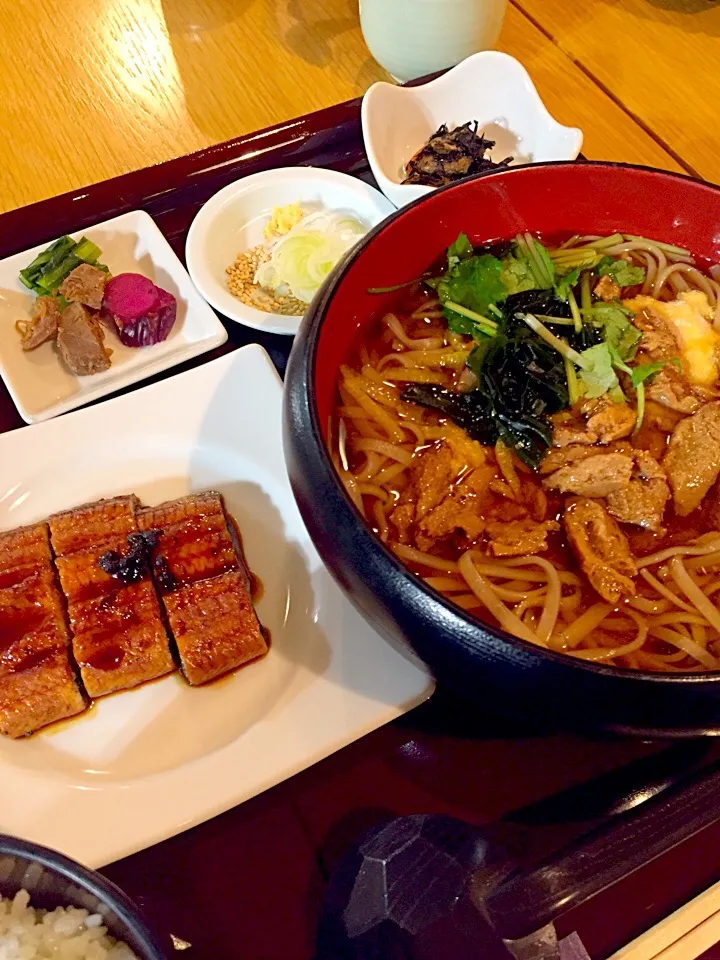 大豆のお肉、玉子あんかけうどん、国産うなぎ、ご飯、小鉢|nooringoさん