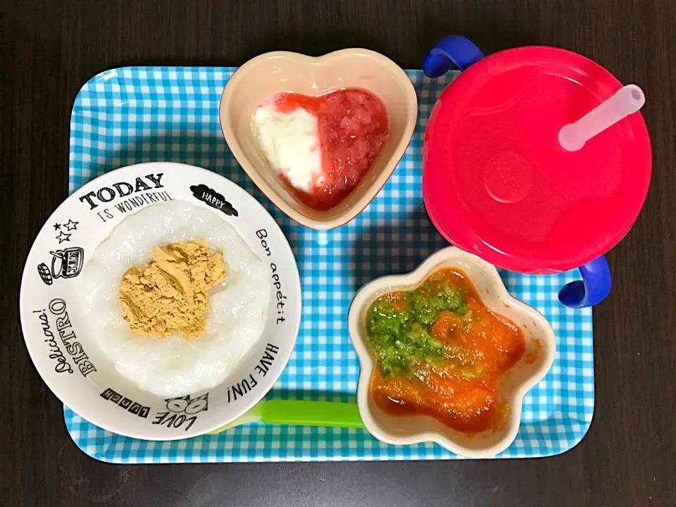 Snapdishの料理写真:2/18❁息子離乳食②
きなこ粥 小さじ8
トマト🍅ブロッコリー人参 小さじ6
いちごヨーグルト 小さじ5
麦茶|つんさん