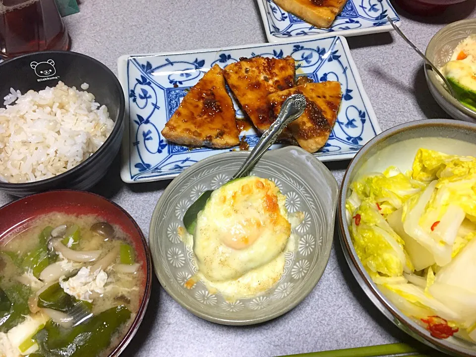 もち麦飯、アボカドグラタン、白菜、しめじネギわかめ玉子(白身)味噌汁、魚|ms903さん