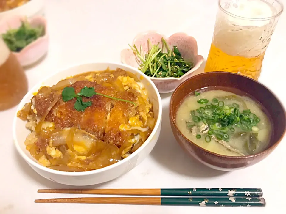 Snapdishの料理写真:彼氏くん特製 カツ丼ディナー|しおり。さん