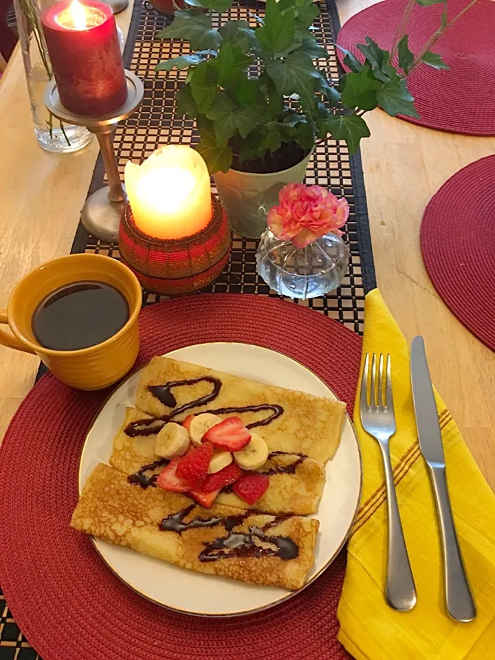 Sunday Breakfast 😍
Strawberry Banana Crépes🍓🍌🥞☕️#crepes|🌺IAnneさん