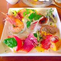 Snapdishの料理写真:日替わりTapas(小皿料理)10種ランチセット🍴|まりんさん