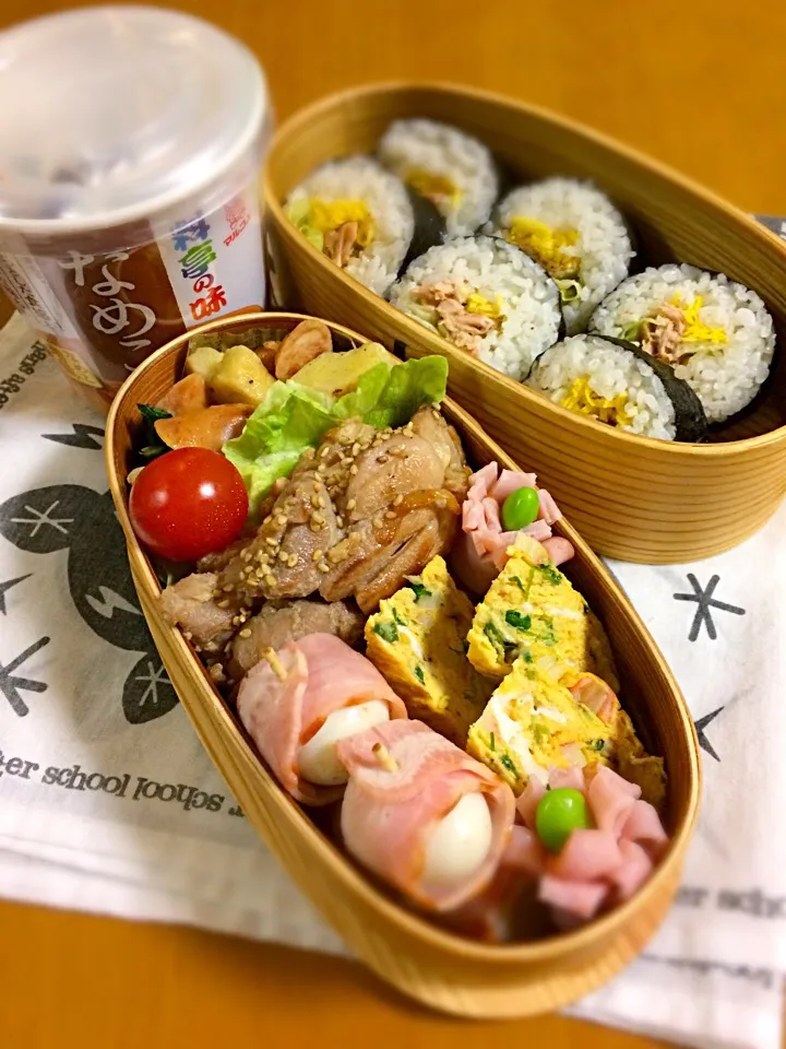 息子君弁当🎶
テリヤキチキン
色どり玉子焼き
ジャーマンポテト
うずらベーコンお花ハム
サラダ海苔巻き|BooBooさん