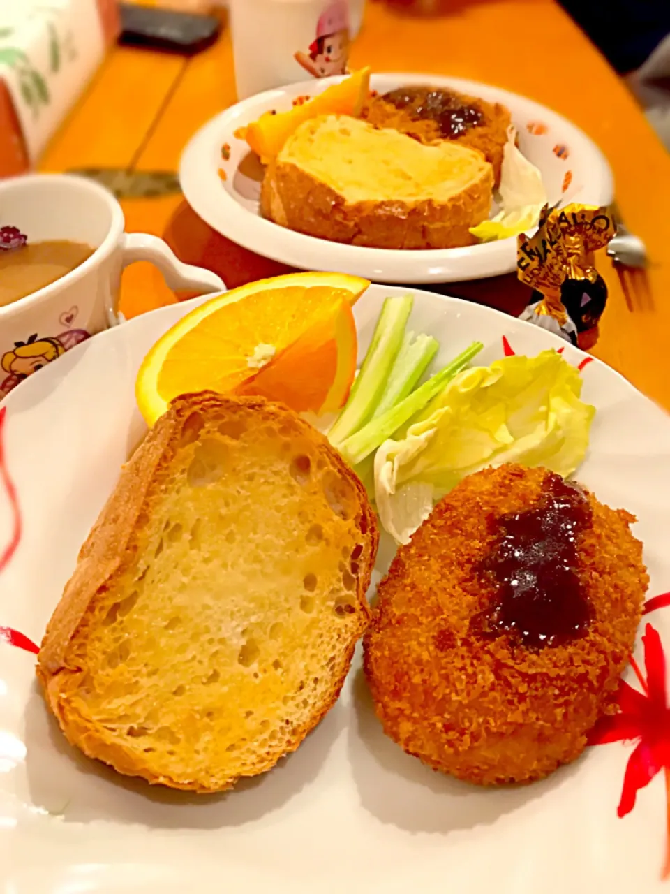 Snapdishの料理写真:コロッケレタストーストサンド  オレンジ   カフェオレ☕|ch＊K*∀o(^^*)♪さん