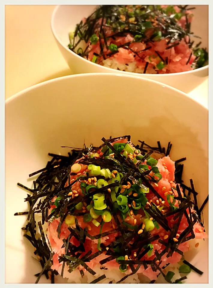 ネギトロ丼。Raw tuna mince on rice with Green Onion|toyamadaさん