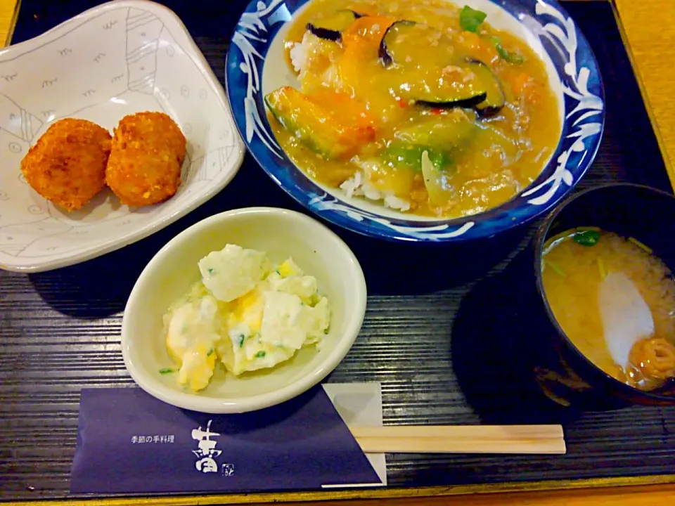 揚げ野菜のあんかけ丼|うたかた。さん